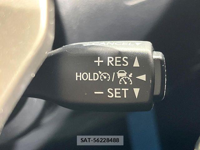 Lexus IS 2018-02 8336540-6
