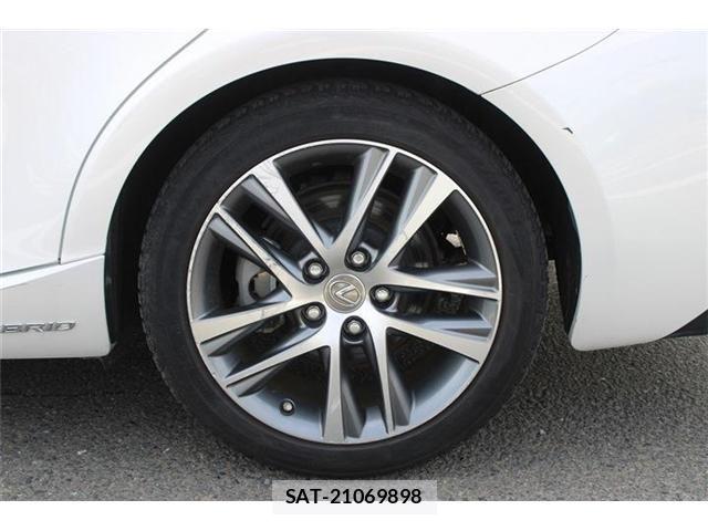 Lexus IS 2016-11 8336543-19