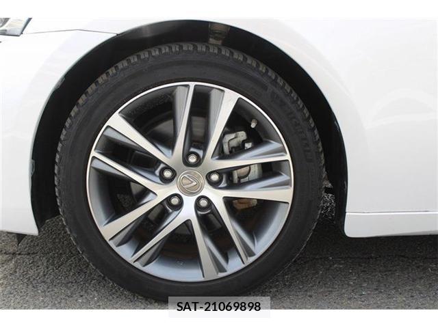 Lexus IS 2016-11 8336543-20