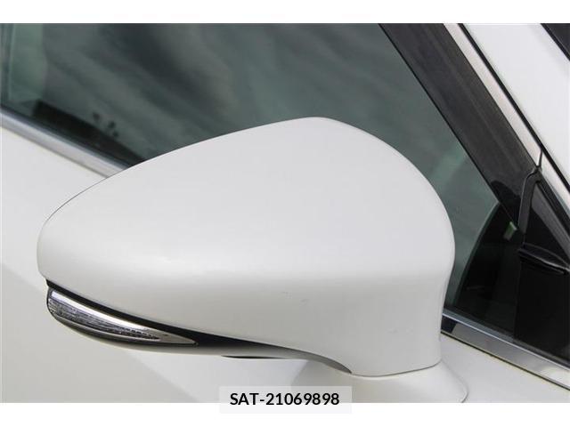 Lexus IS 2016-11 8336543-23