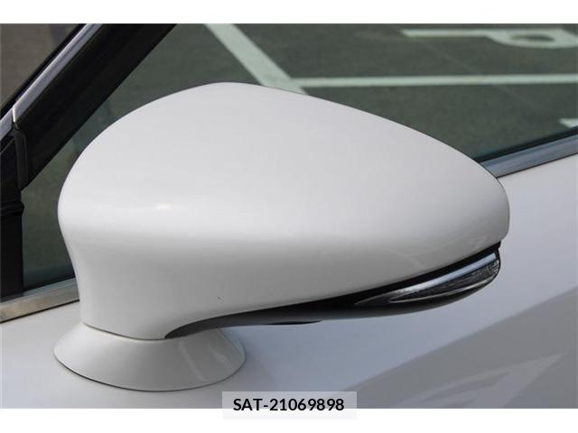 Lexus IS 2016-11 8336543-25