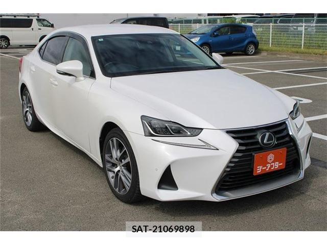 Lexus IS 2016-11 8336543-8