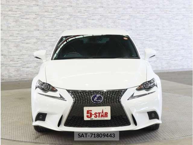 Lexus IS 2016-09 8336544-10