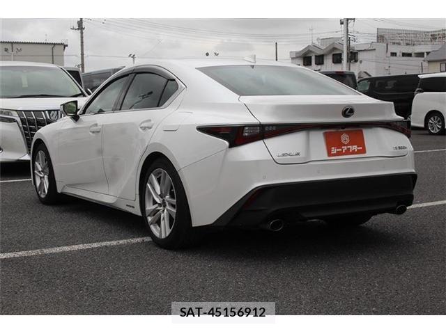 Lexus IS 2021-06 8336539-13