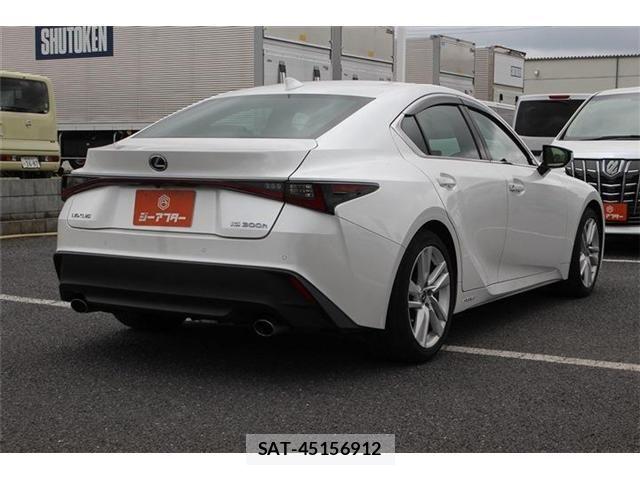 Lexus IS 2021-06 8336539-15