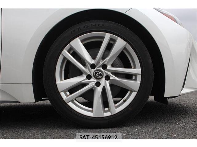 Lexus IS 2021-06 8336539-17