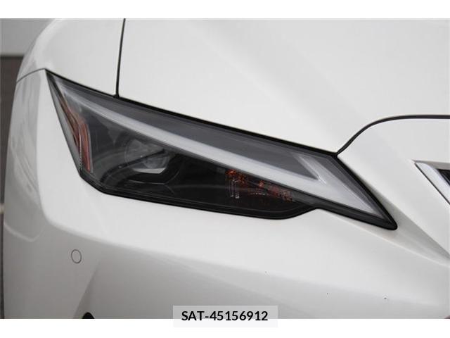 Lexus IS 2021-06 8336539-24