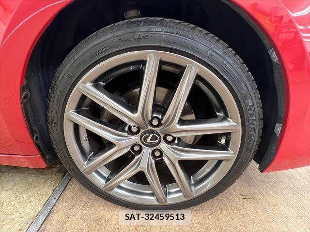 Lexus IS 2017-01 8336542-12