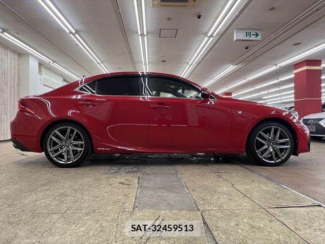 Lexus IS 2017-01 8336542-15
