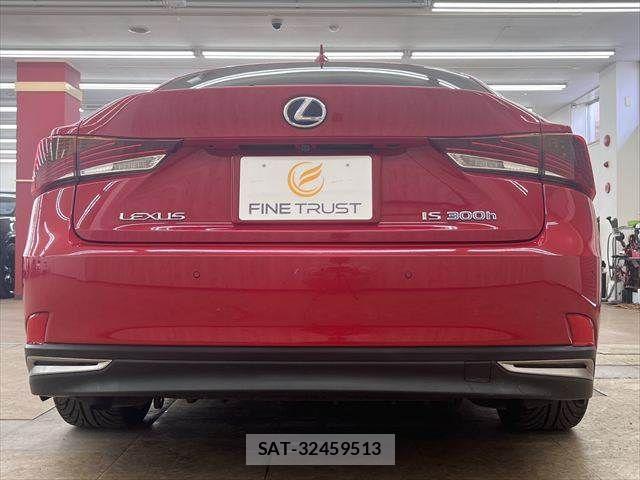 Lexus IS 2017-01 8336542-16