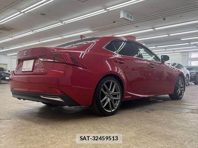 Lexus IS 2017-01 8336542-17