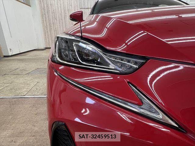 Lexus IS 2017-01 8336542-21