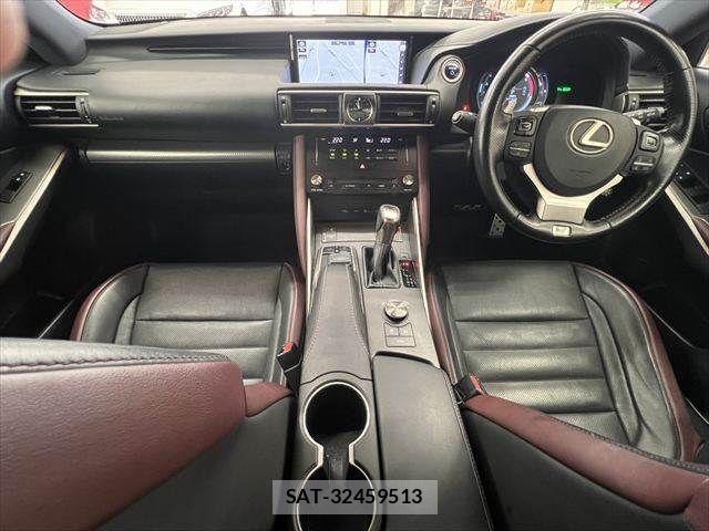 Lexus IS 2017-01 8336542-2