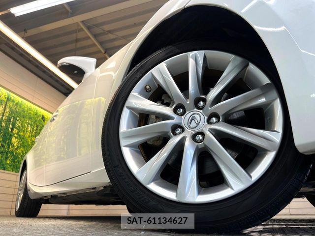 Lexus IS 2014-07 8336547-8