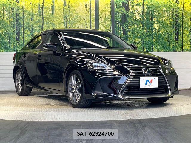 Lexus IS 2020-02 8336538-15
