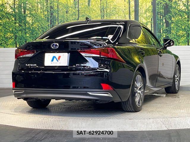 Lexus IS 2020-02 8336538-16