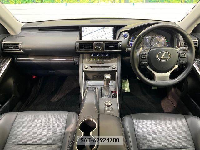Lexus IS 2020-02 8336538-1