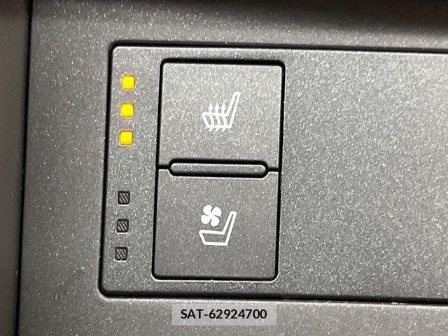 Lexus IS 2020-02 8336538-5
