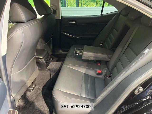 Lexus IS 2020-02 8336538-8