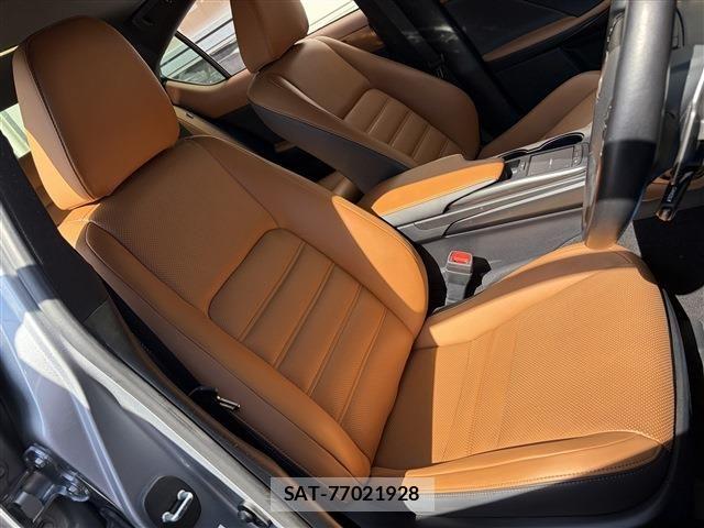 Lexus IS 2023-08 8354842-15