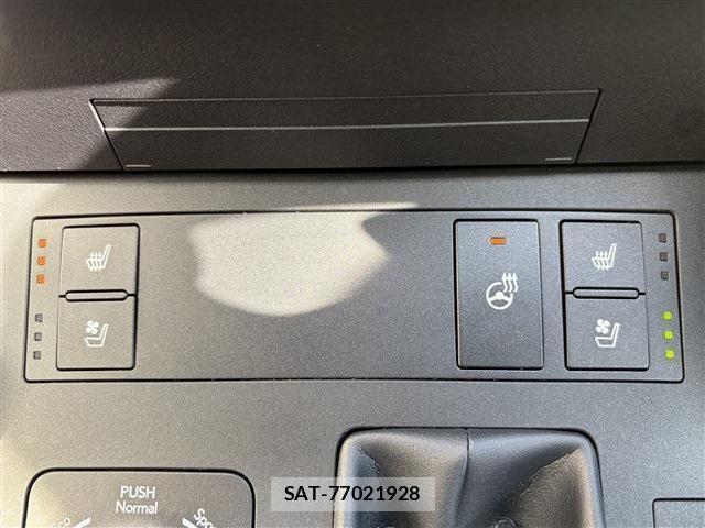 Lexus IS 2023-08 8354842-26