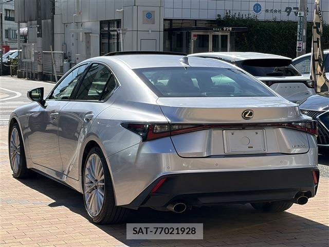 Lexus IS 2023-08 8354842-4