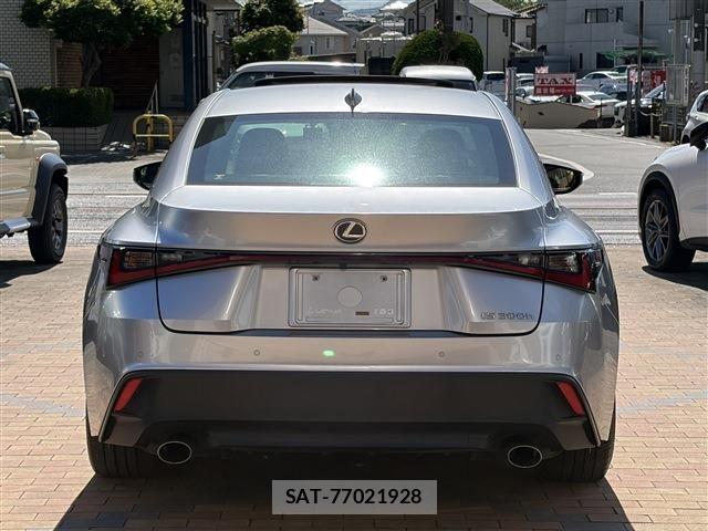 Lexus IS 2023-08 8354842-5