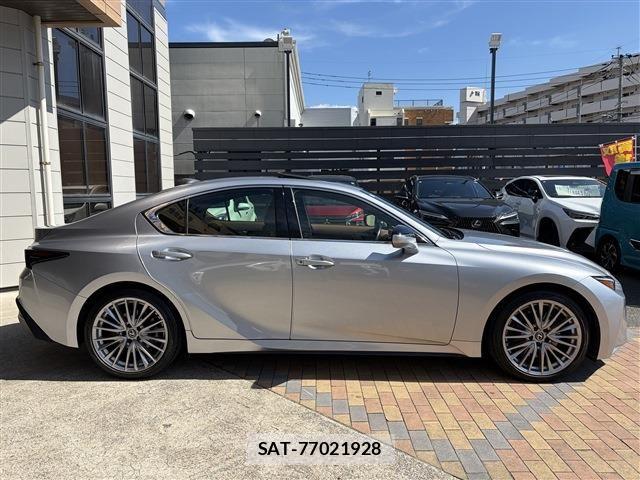 Lexus IS 2023-08 8354842-6