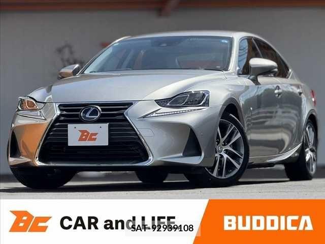 Lexus IS 2018-04 8366716-0