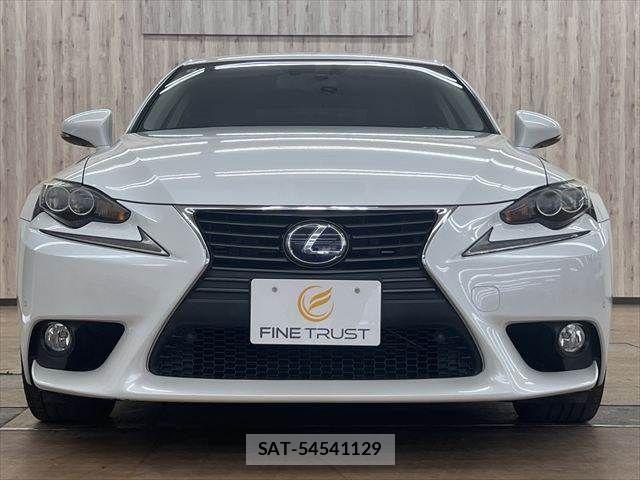 Lexus IS 2013-09 8366721-13
