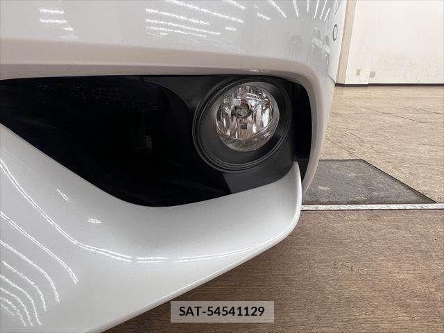 Lexus IS 2013-09 8366721-21