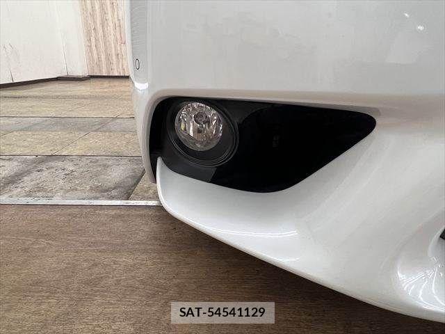Lexus IS 2013-09 8366721-23