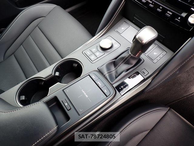 Lexus IS 2021-12 8366717-23
