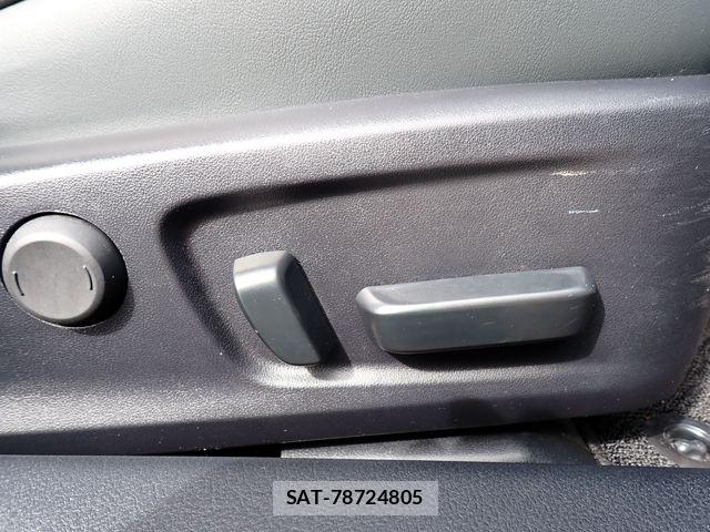 Lexus IS 2021-12 8366717-26