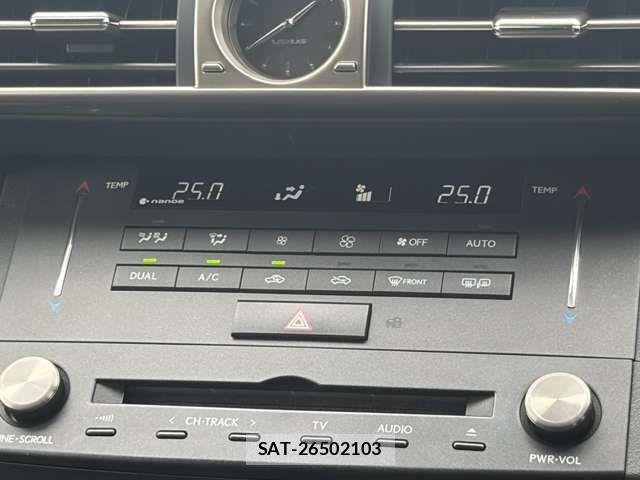 Lexus IS 2016-01 8366718-9