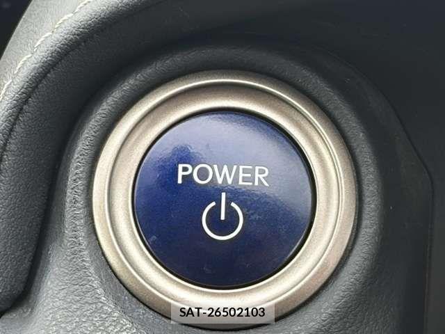 Lexus IS 2016-01 8366718-10