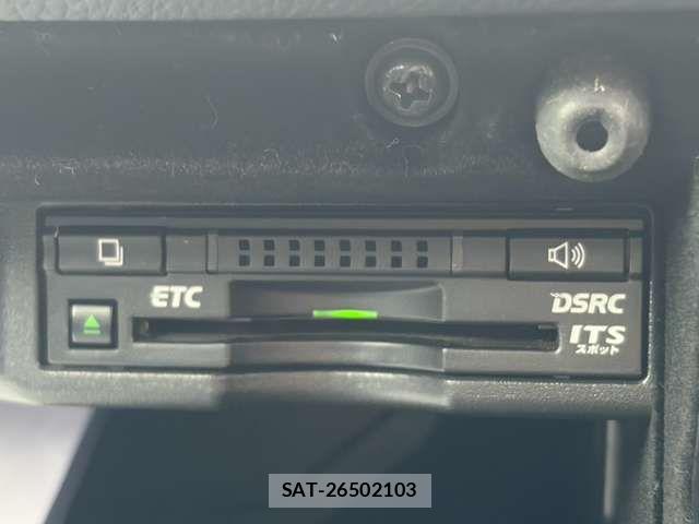 Lexus IS 2016-01 8366718-6