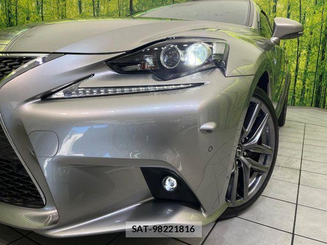 Lexus IS 2014-03 8366719-11