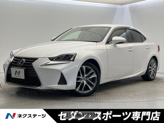 Lexus IS 2017-02 8371803-0