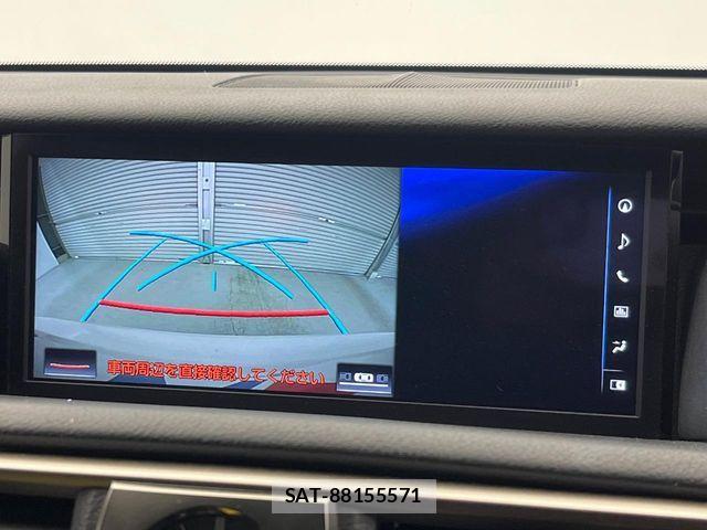 Lexus IS 2017-02 8371803-5