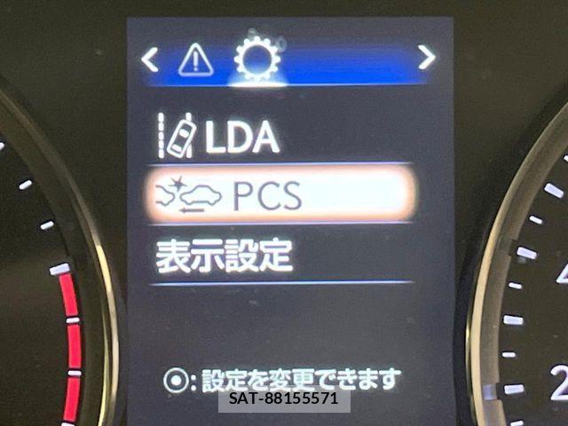 Lexus IS 2017-02 8371803-7