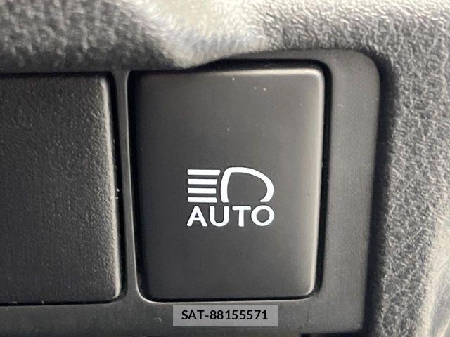 Lexus IS 2017-02 8371803-8