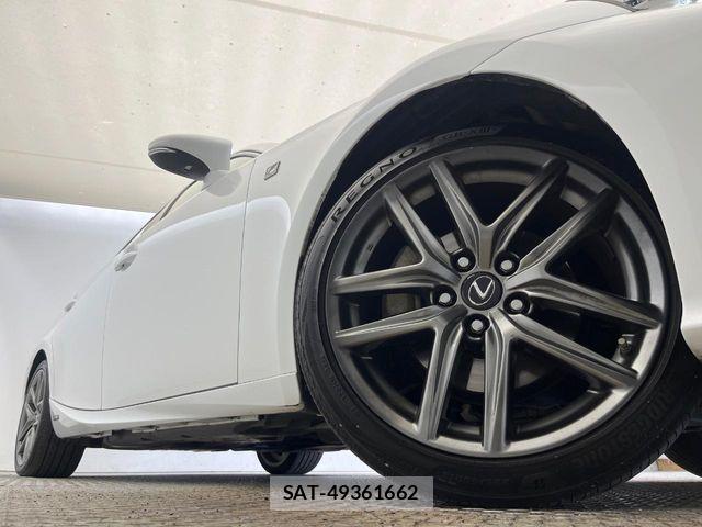 Lexus IS 2013-10 8371800-13