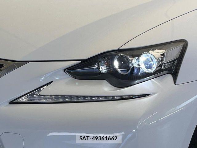 Lexus IS 2013-10 8371800-14