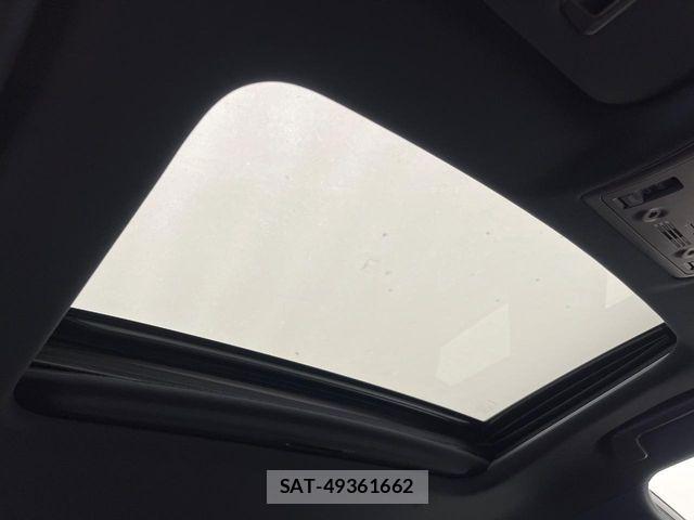 Lexus IS 2013-10 8371800-2