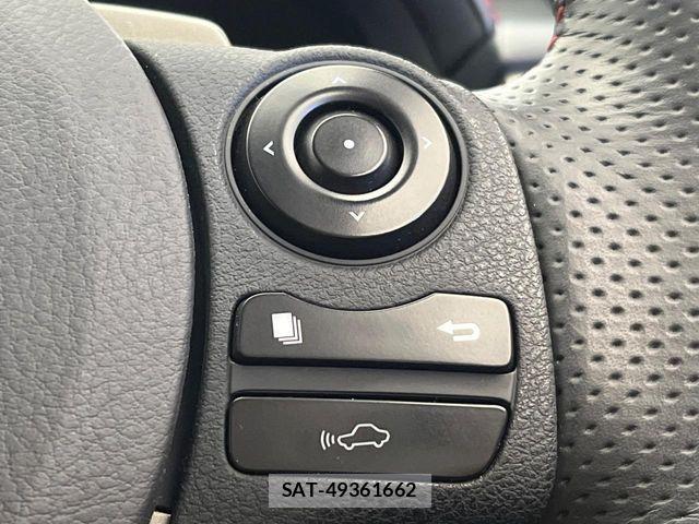Lexus IS 2013-10 8371800-4