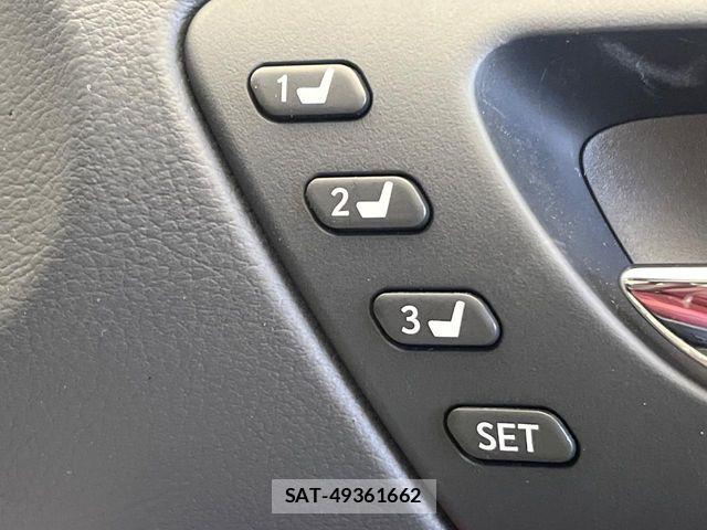 Lexus IS 2013-10 8371800-5