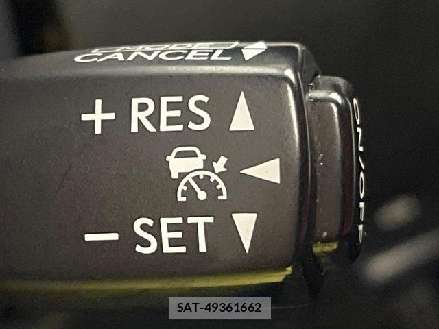 Lexus IS 2013-10 8371800-6