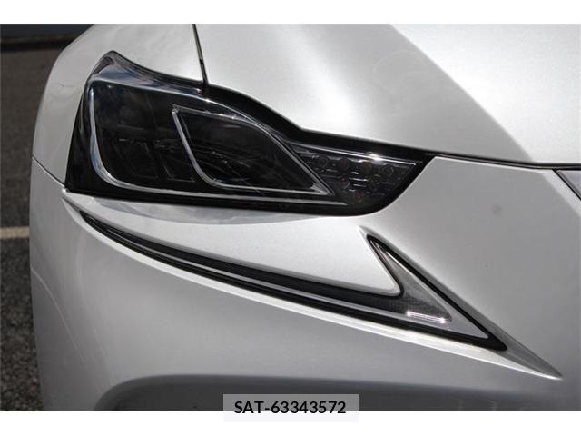 Lexus IS 2019-06 8413274-11