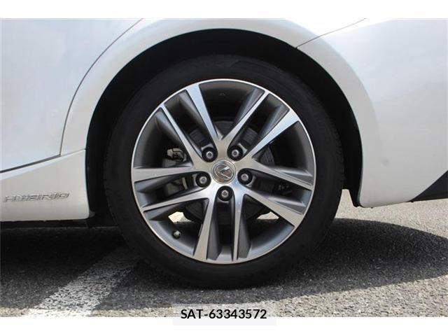 Lexus IS 2019-06 8413274-24